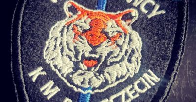 Policjanci po służbie pomogli zatrzymać dwie osoby poszukiwane