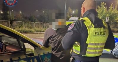 Motocyklista nie zatrzymał się do kontroli. Nie miał uprawnień